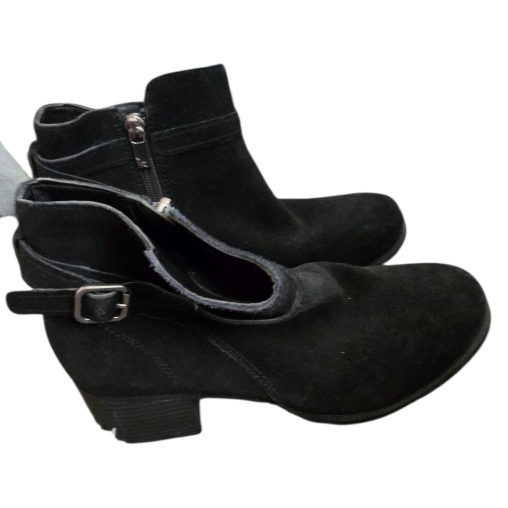 Koolaburra By UGG Ortholite Black Ankle Booties Sleek Comfortable Design Size 9 - Picture 5 of 7